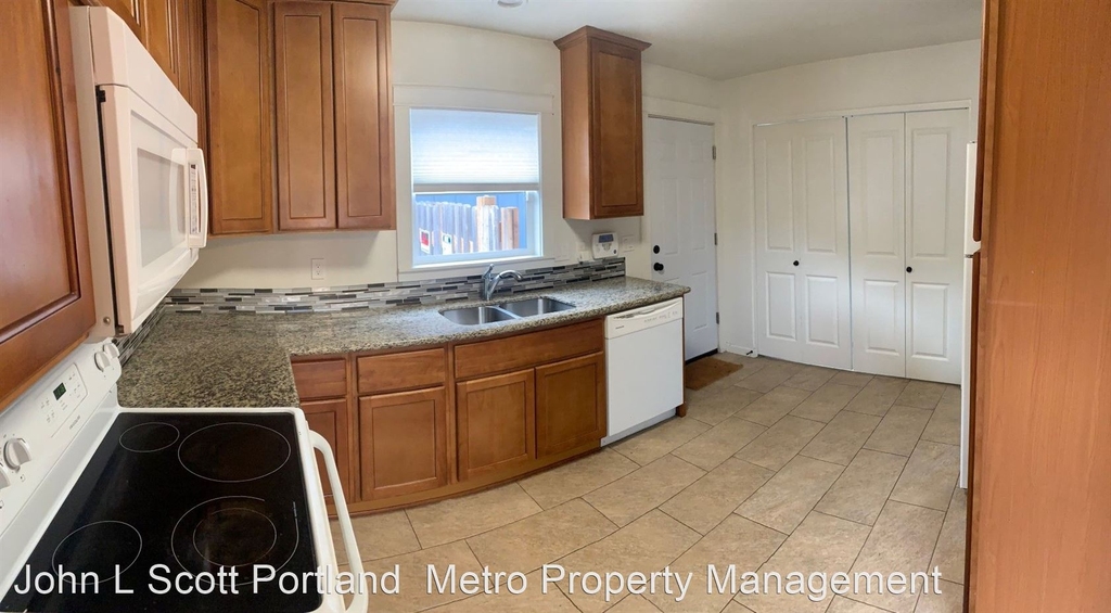 14406 E Burnside Street - Photo 3