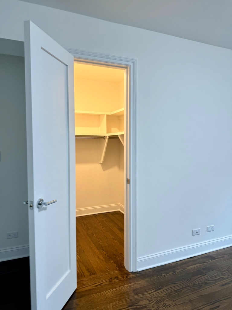 157 East 57th Street - Photo 18