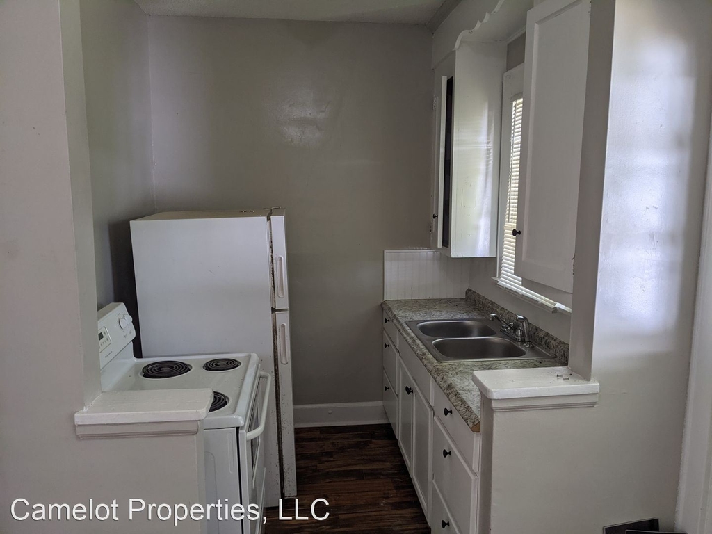 2020 Bullard Street - Photo 2