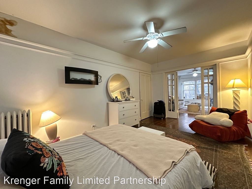 925 W Cornelia Ave - Photo 2