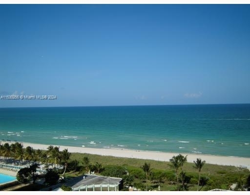 5025 Collins Ave - Photo 2