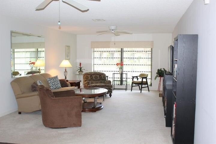 4675 Robinwood Circle - Photo 2