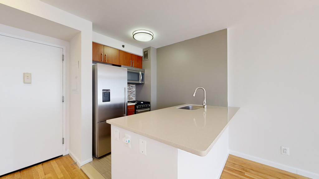 120 W. 21st - Photo 1