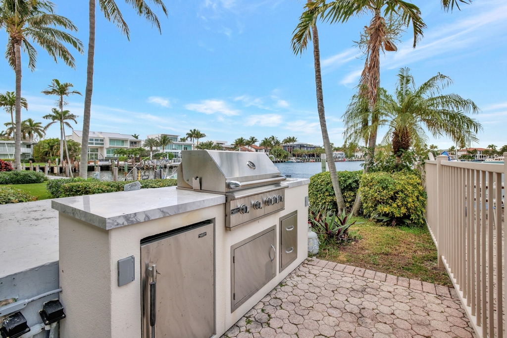 2727 Yacht Club Boulevard - Photo 52