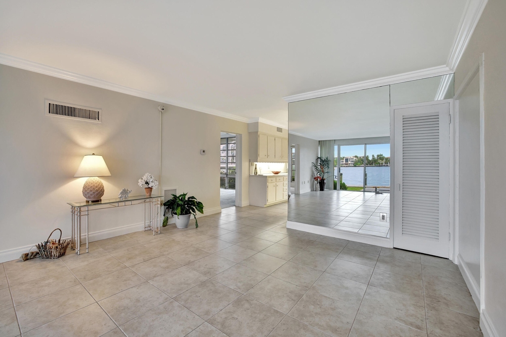 2727 Yacht Club Boulevard - Photo 38