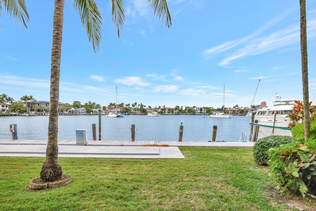 2727 Yacht Club Boulevard - Photo 46