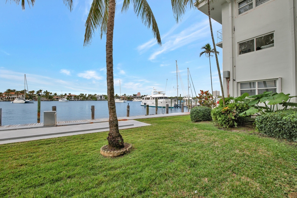 2727 Yacht Club Boulevard - Photo 50