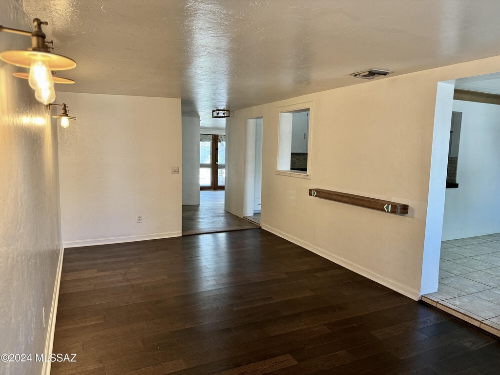 3029 N 2nd Avenue - Photo 5