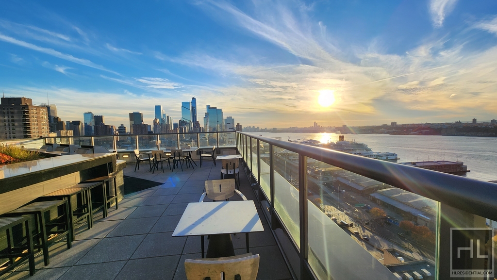 West 57th Street - Photo 14