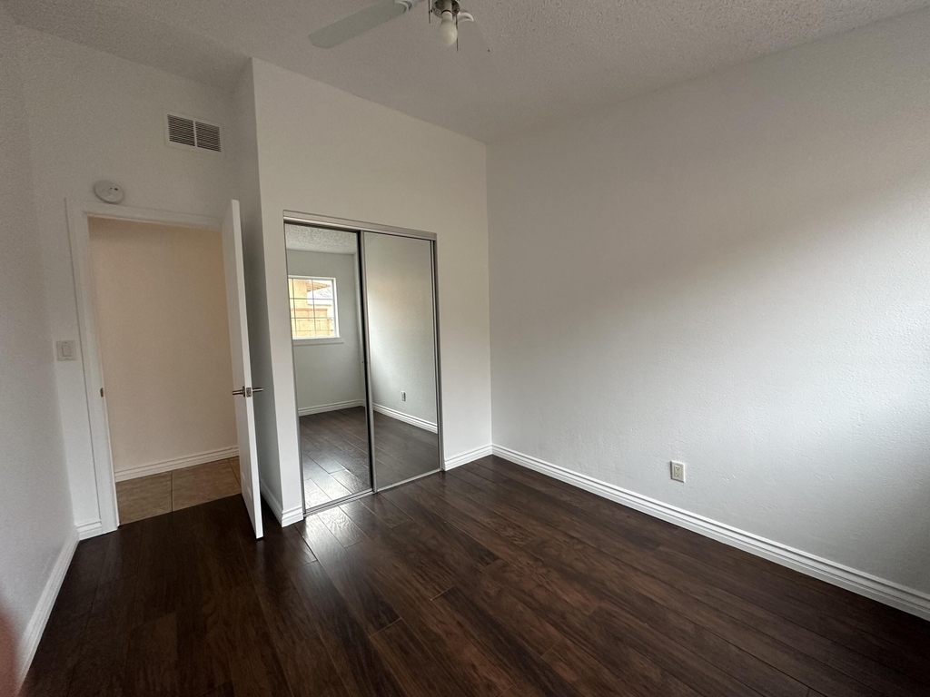 1035 W Ave H-6 - Photo 6