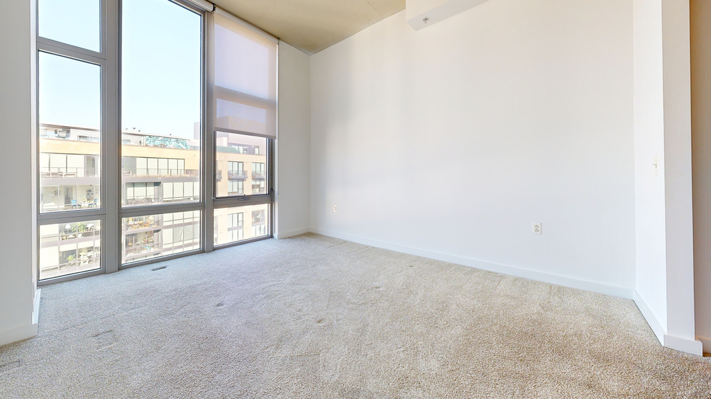 2303 14th Street Nw - Photo 3