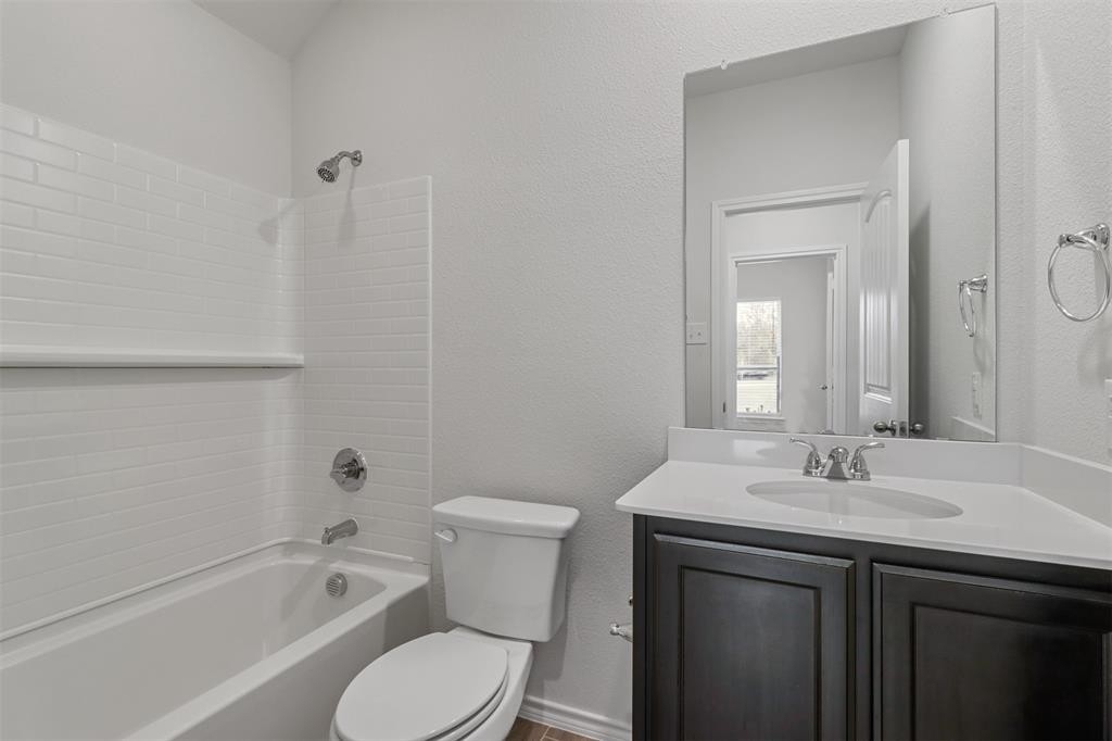 1620 Katharina Avenue - Photo 10