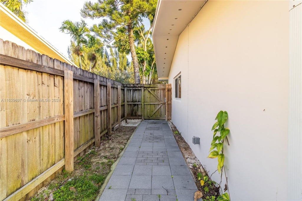 11940 Sw 81st Rd - Photo 10