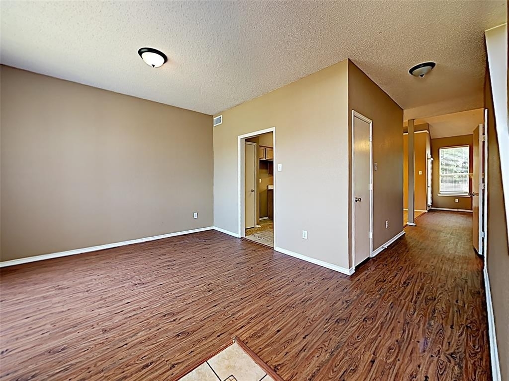 542 Alameda Avenue - Photo 5