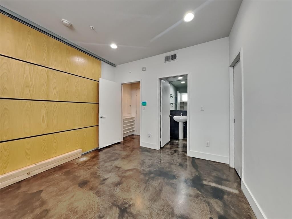 2111 Clark Street - Photo 7