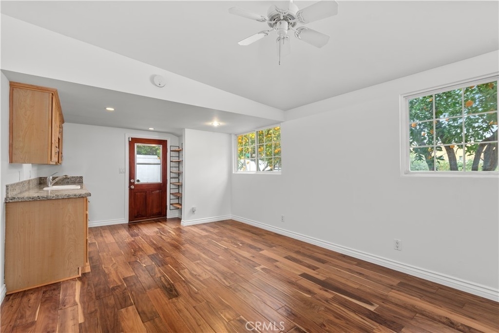 15521 Morrison Street - Photo 24