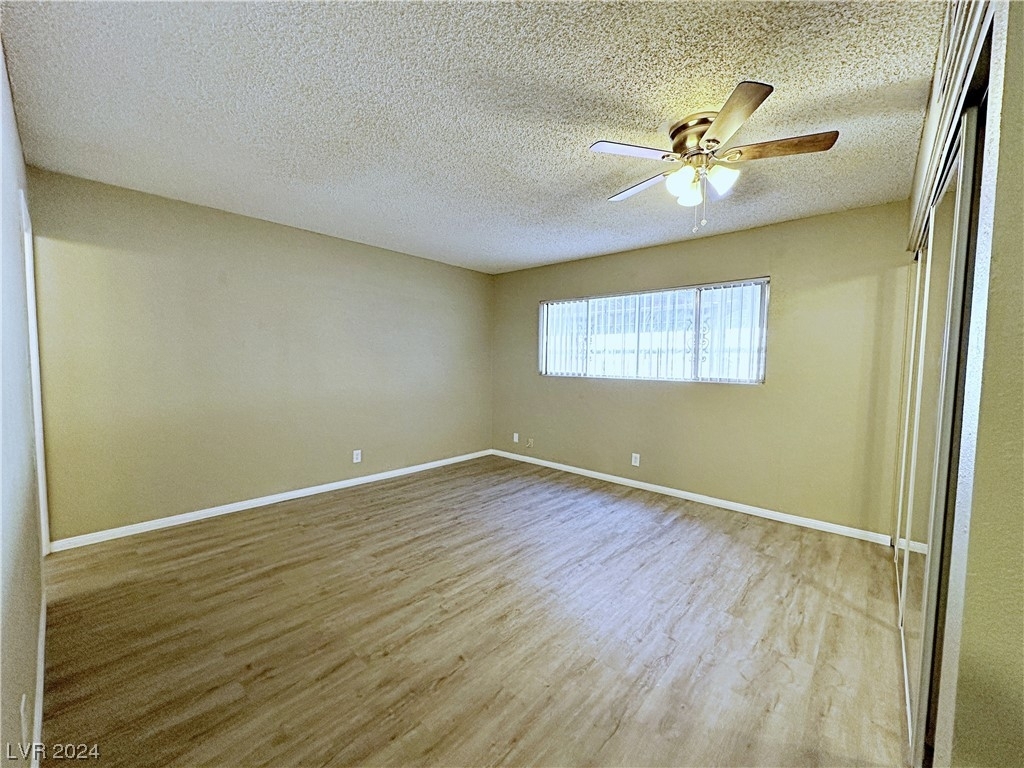 356 E Desert Inn Road - Photo 17