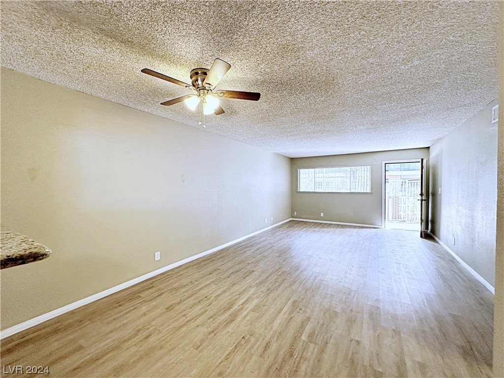 356 E Desert Inn Road - Photo 4