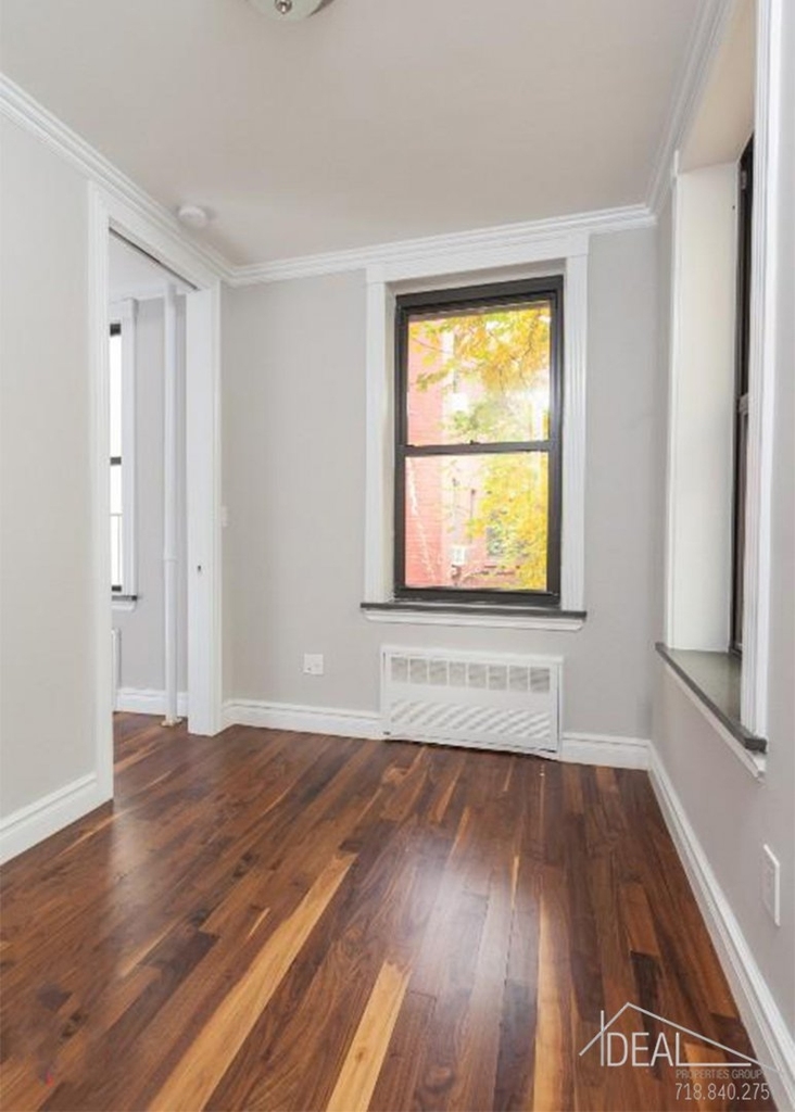 233 East 29th Street - Photo 3