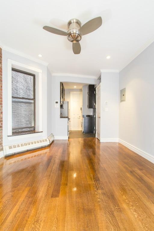 219 East 28th Street - Photo 1