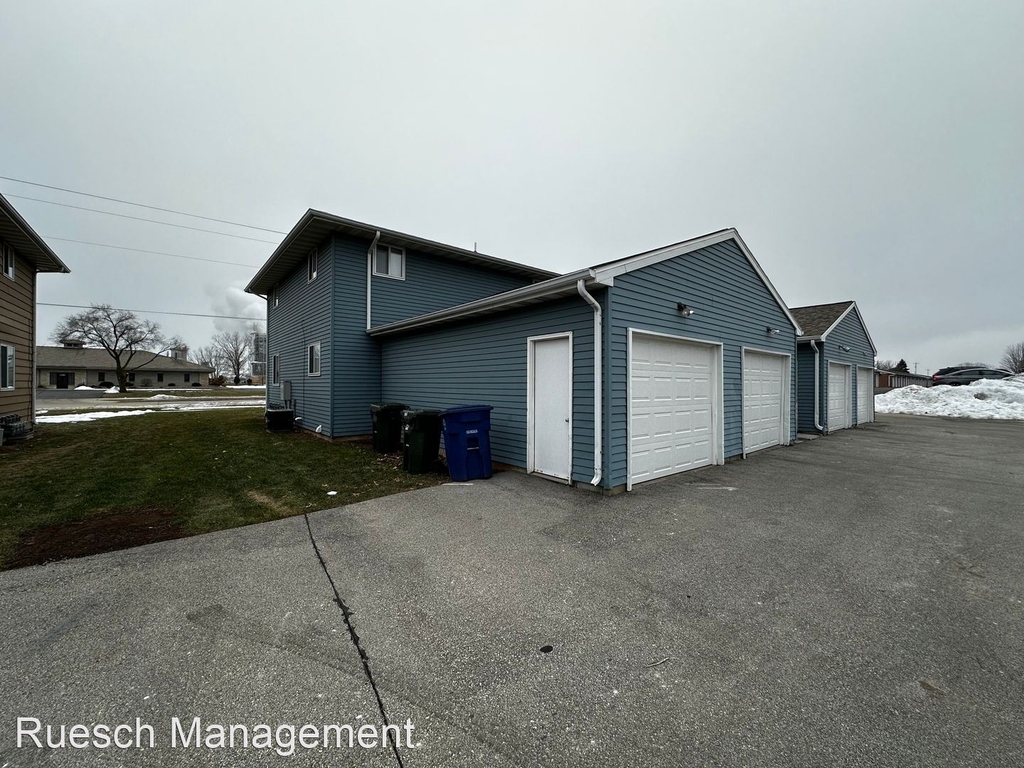 1204 Scheuring Rd - Photo 2