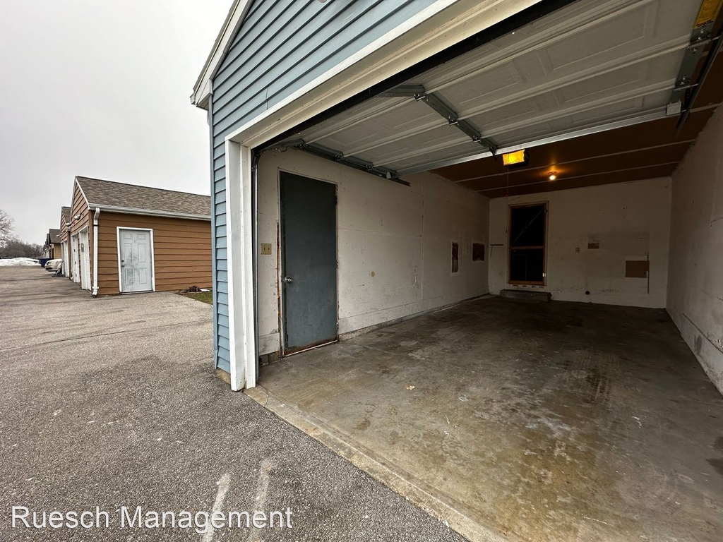 1204 Scheuring Rd - Photo 33