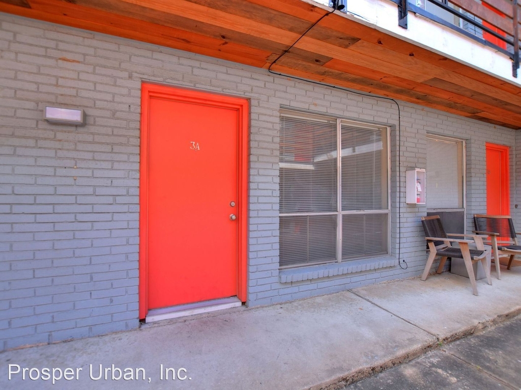 408 W 37th St - Photo 1