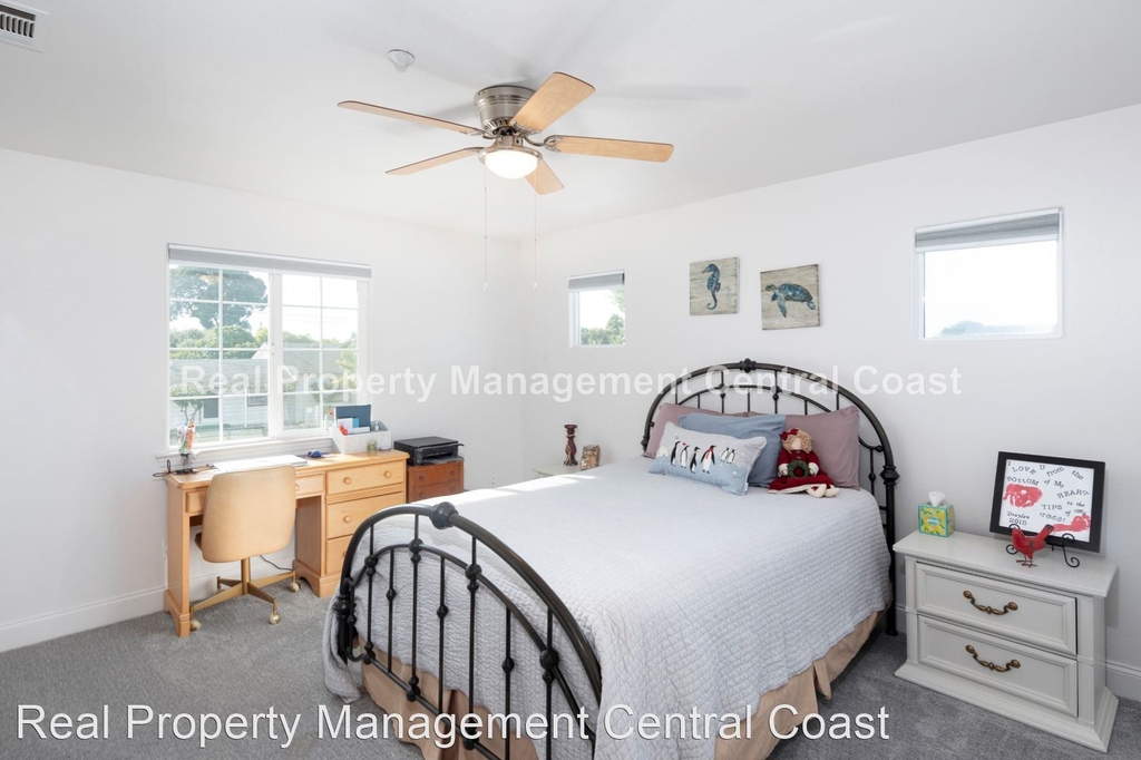 1180 Ash Street, Unit A - Photo 23