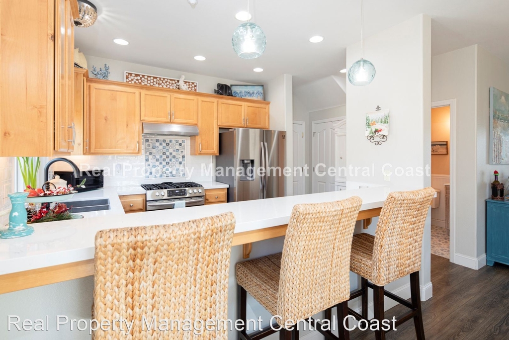 1180 Ash Street, Unit A - Photo 11