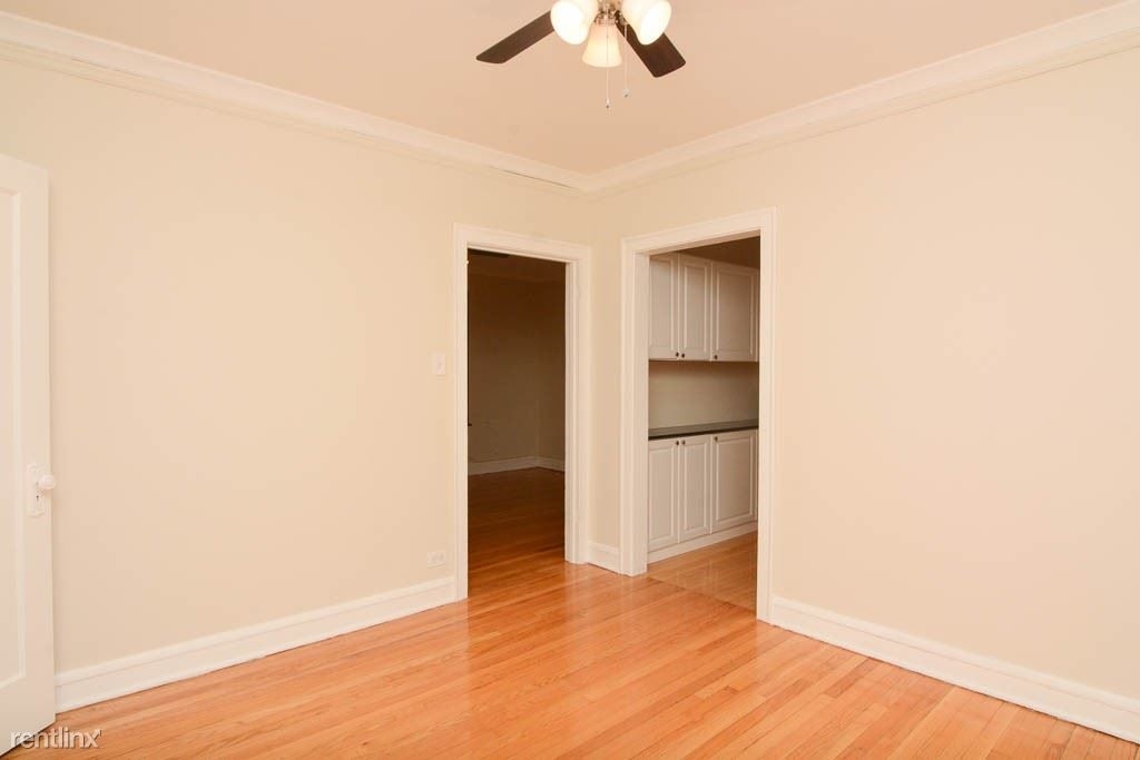 4218 N. Clark, Unit 7 - Photo 6