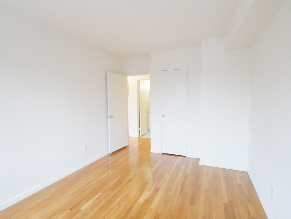 245 East 84th Street - Photo 8