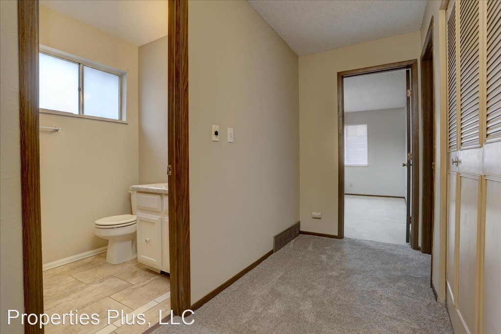 9777 Orangewood Dr - Photo 13