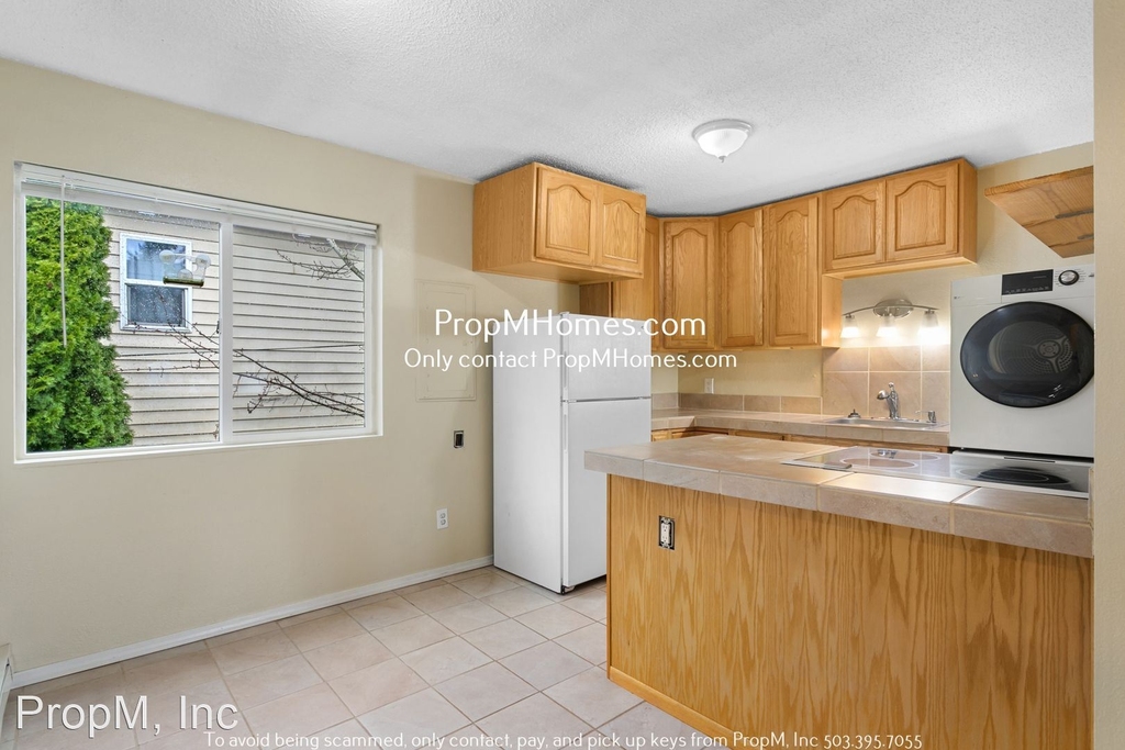 6851 N Fessenden Street - Photo 1