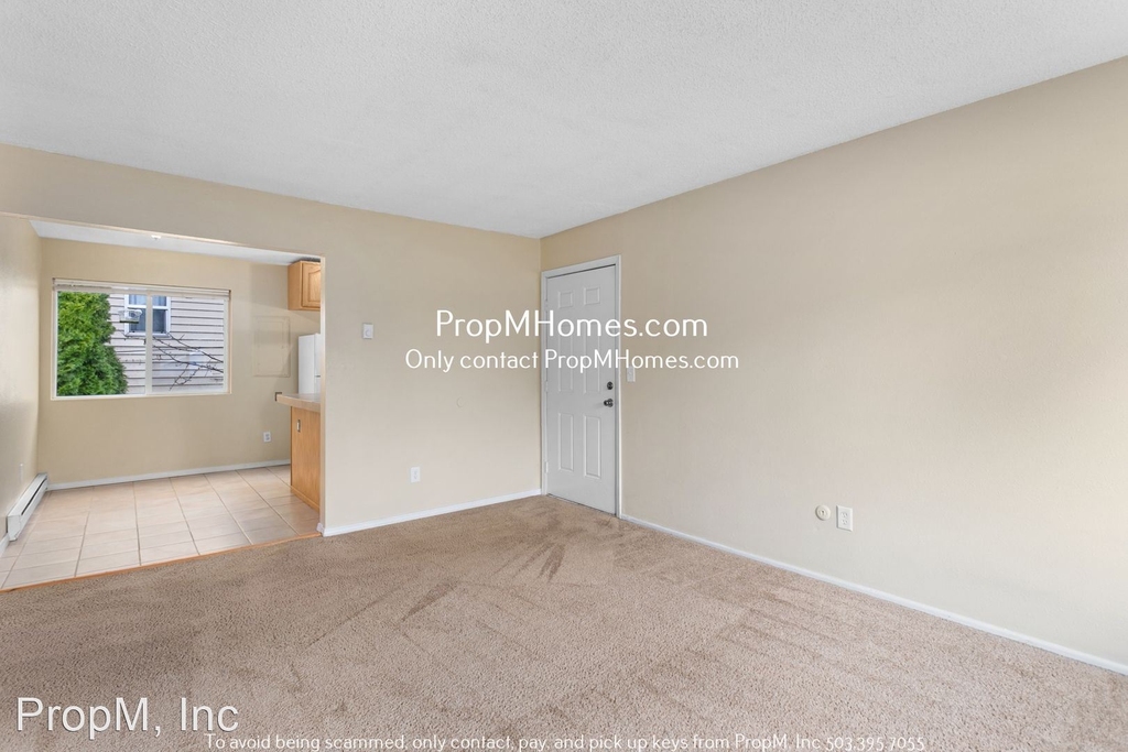 6851 N Fessenden Street - Photo 2