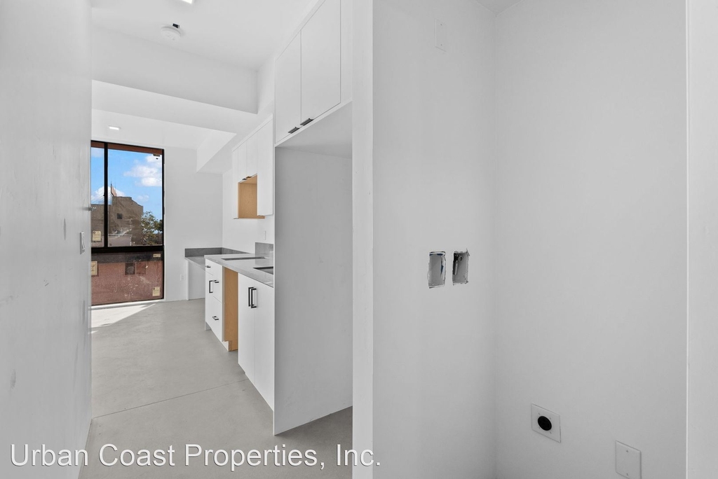 4384 Hamilton Street - Photo 2