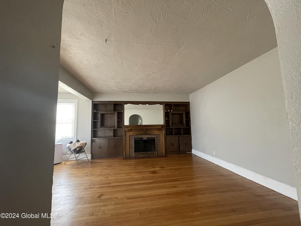 1052 Washington Avenue - Photo 2