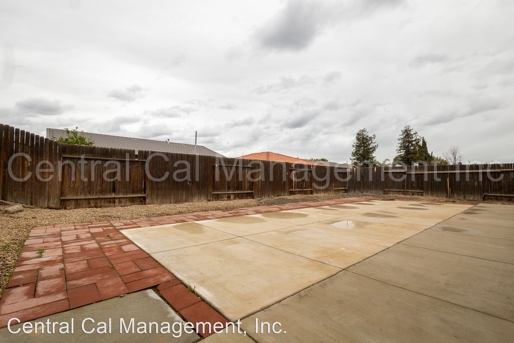 2604 Lacorte Pl - Photo 31