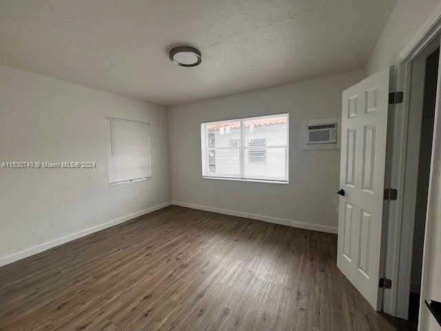 535 Sw 7th St - Photo 2