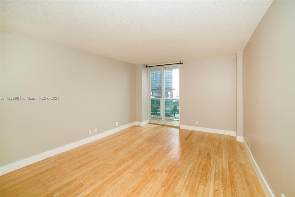 100 Bayview Dr - Photo 13