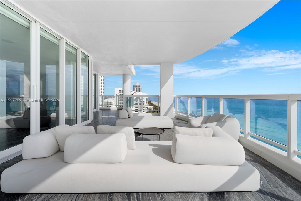 4201 Collins Ave - Photo 18