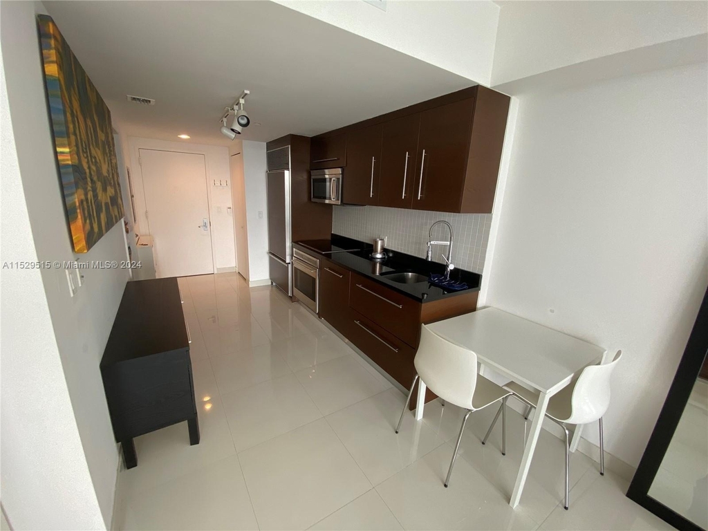 465 Brickell Ave - Photo 3