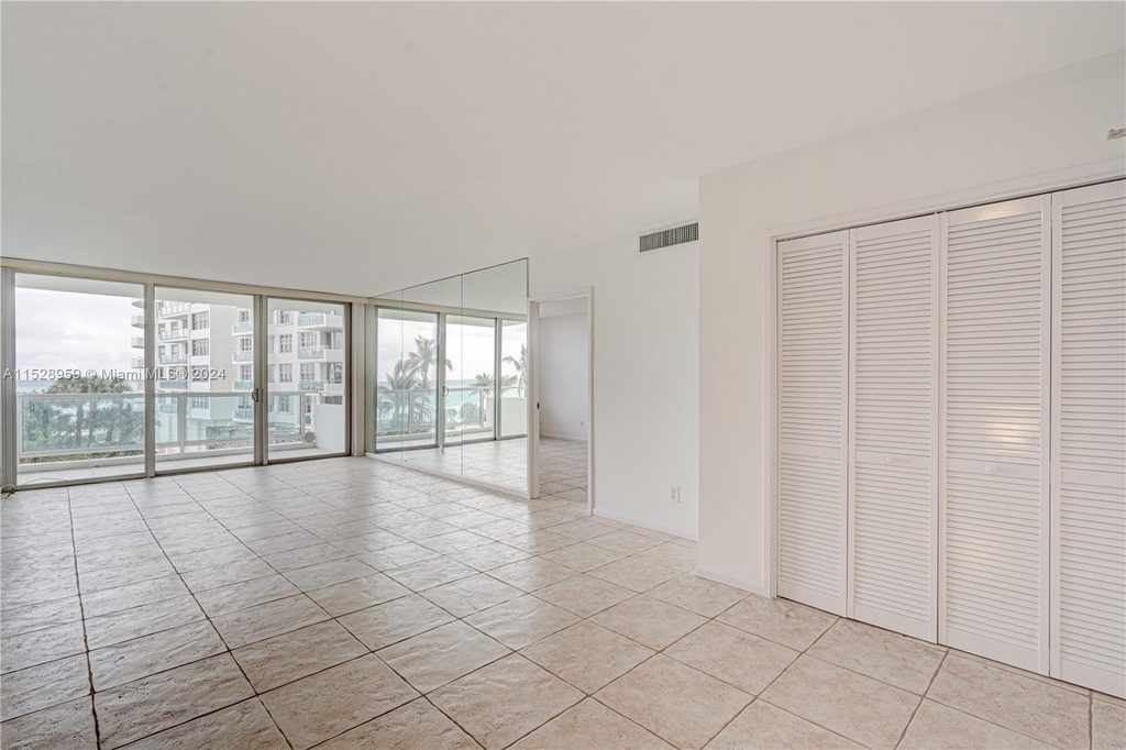 5161 Collins Ave - Photo 8