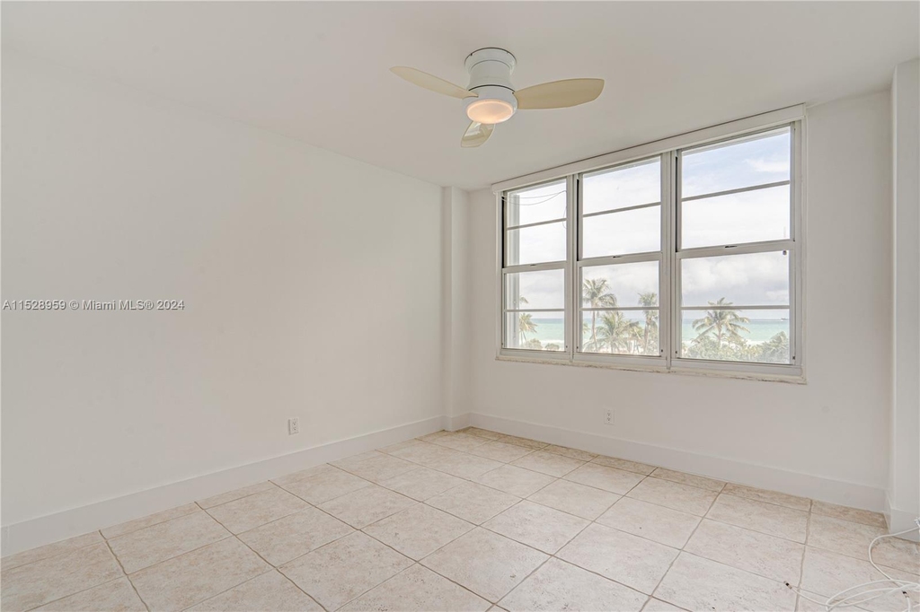 5161 Collins Ave - Photo 24