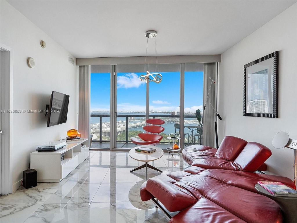 888 Biscayne Blvd - Photo 4