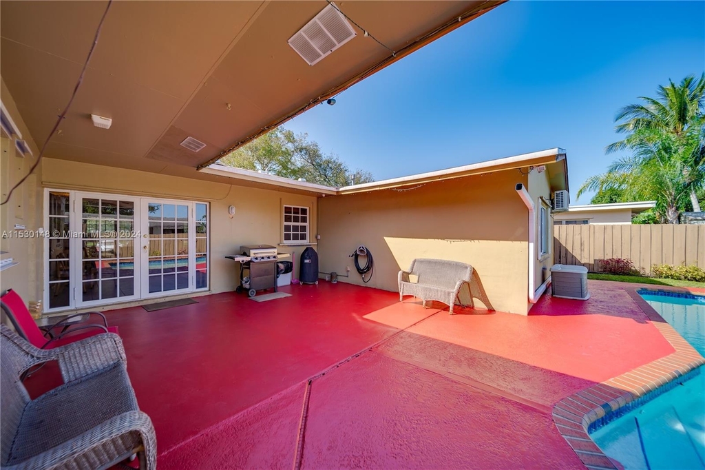 11101 Nw 18th Pl - Photo 31