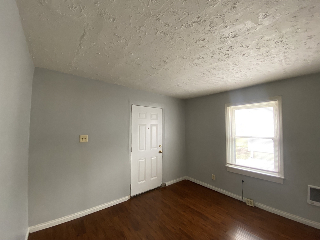 2338 Calhoun Street - Photo 9