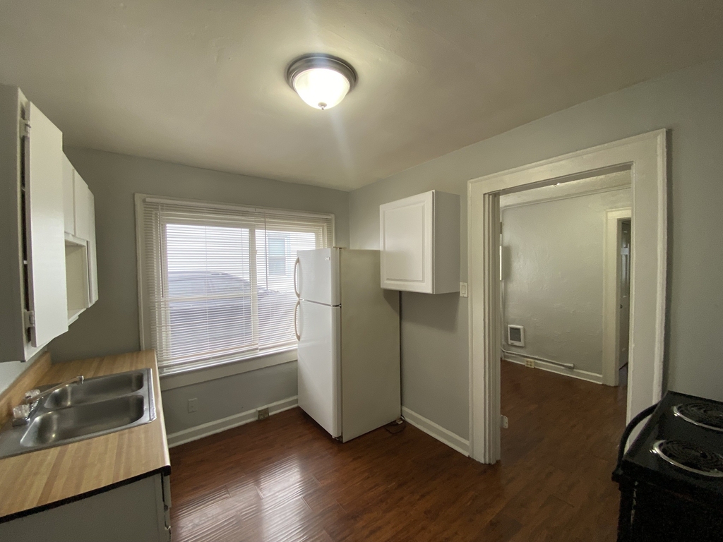 2338 Calhoun Street - Photo 6