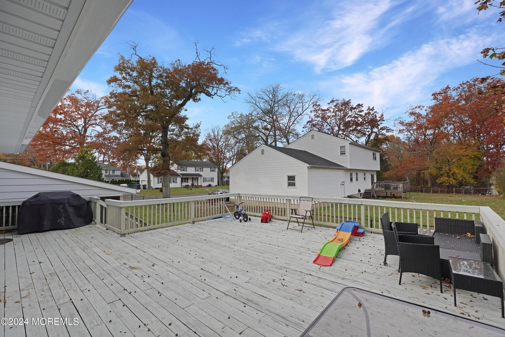 615 Carol Avenue - Photo 4