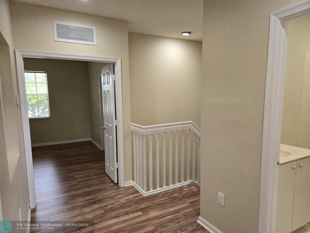 8433 Sw 25th Ct - Photo 7