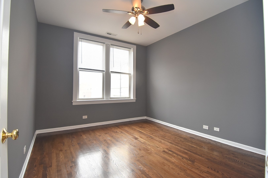 4032 N Milwaukee Avenue - Photo 1